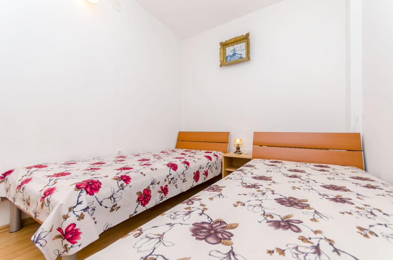 Apartments Kursan Trogir Luaran gambar